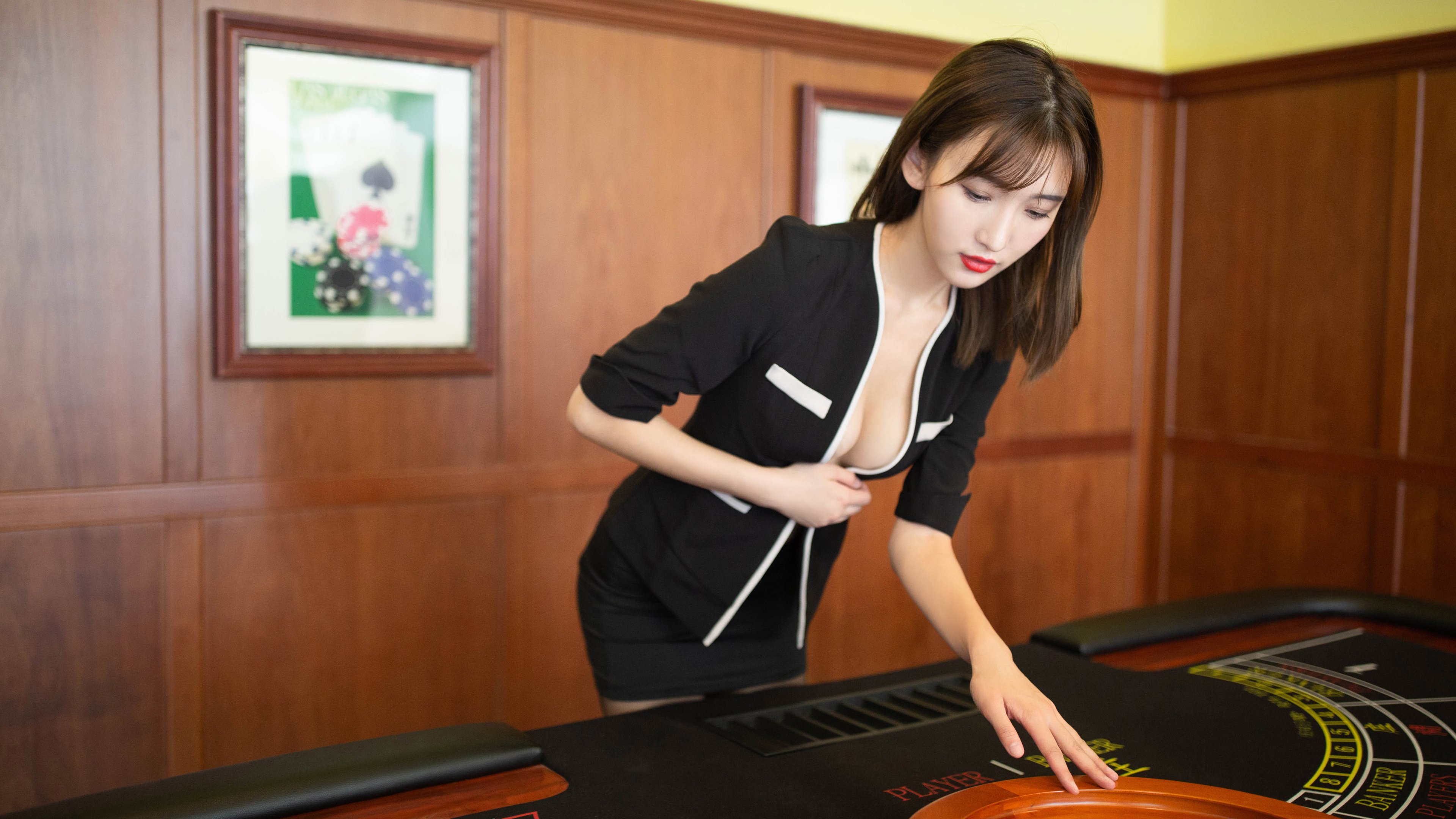 开云官方-史密斯仰泳三连胜状态火热，史密斯教练