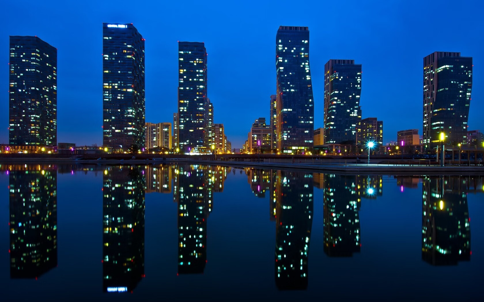 开云kaiyun-主力门将稳定发挥连续三场零封对手成为防线最坚固保障，门将连续零封记录