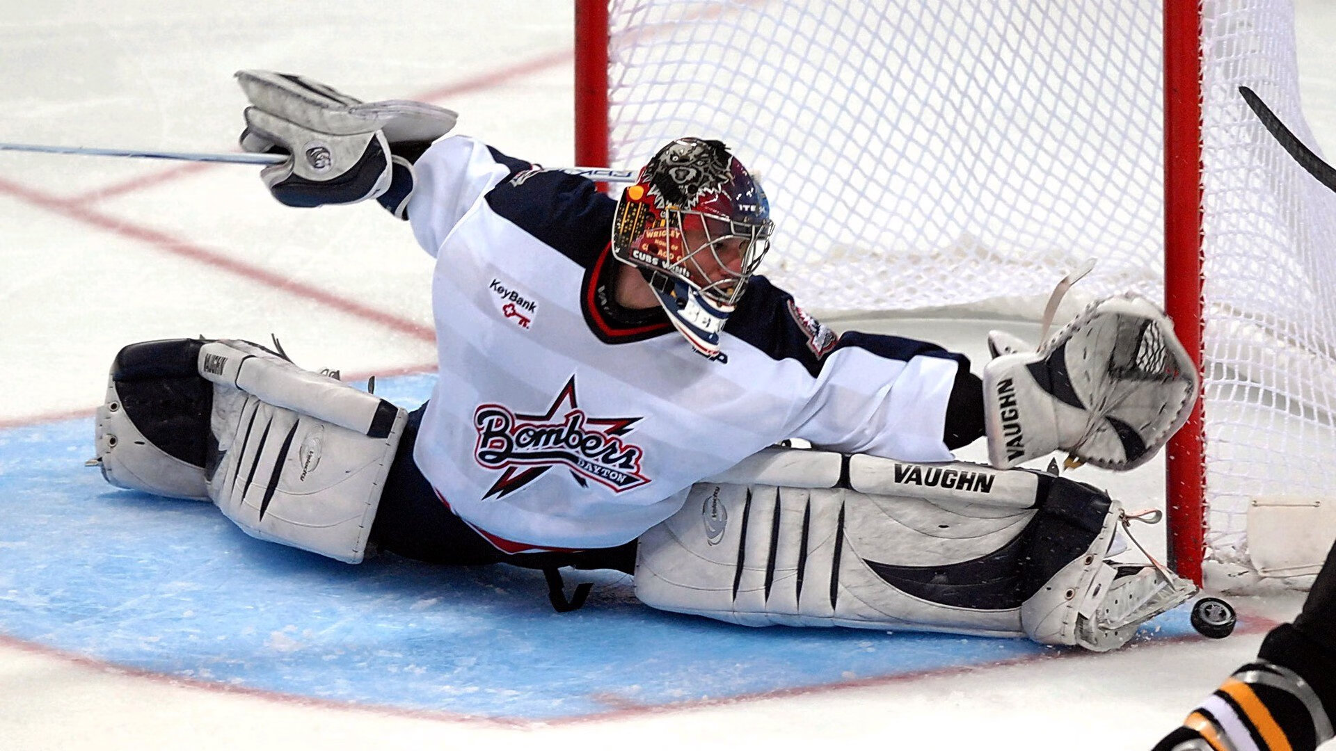 安娜·路易莎·斯利亚赫提卡斯在南美锦标赛中获得女子反曲弓金牌