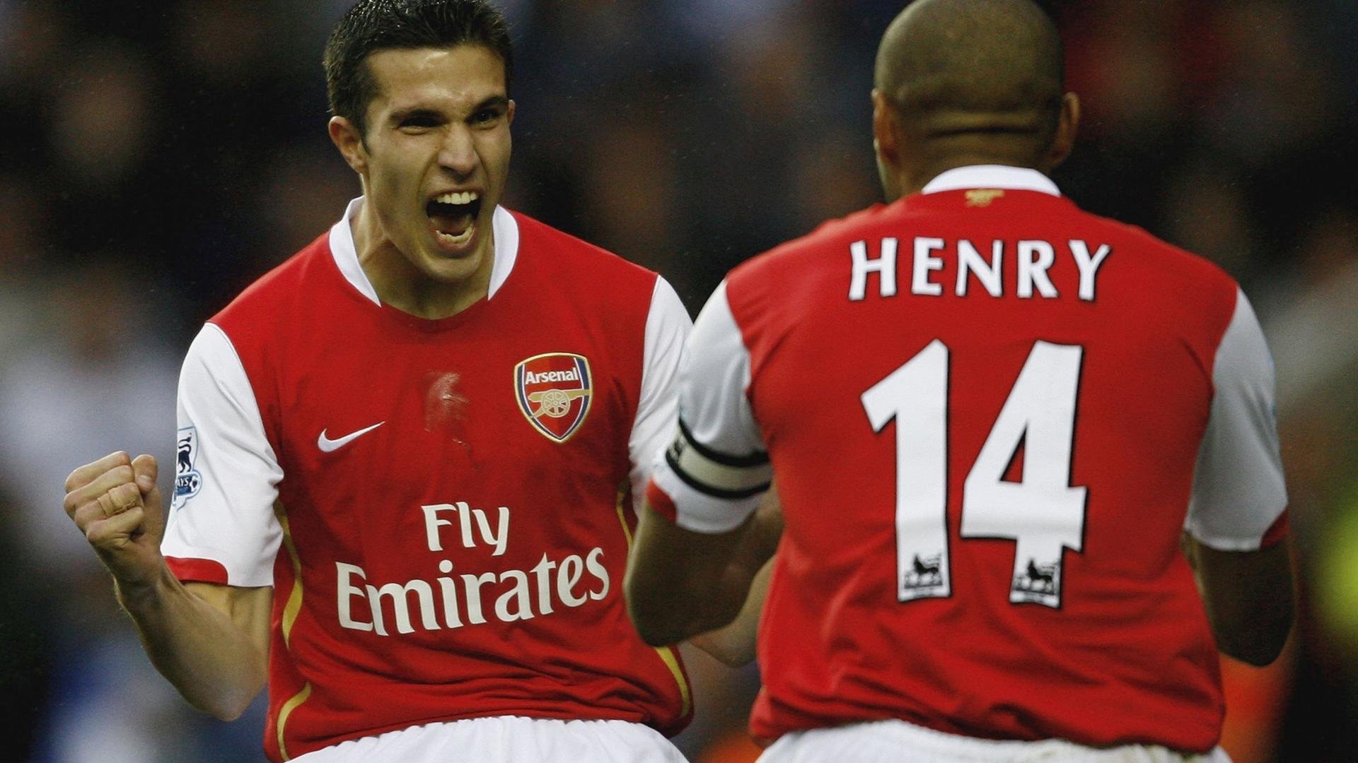 英超黄袍加身,精彩瞬间和战术创新令人期待,英超累计黄牌停赛规则